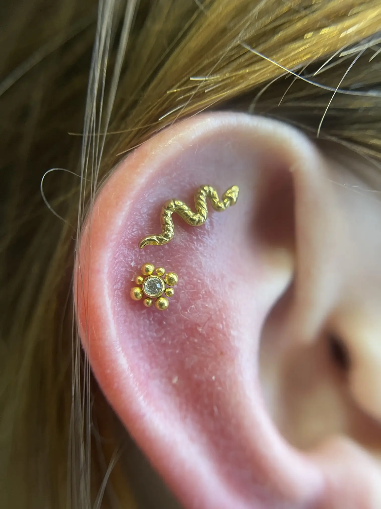 Piercing en la Bonanova diseño de oreja